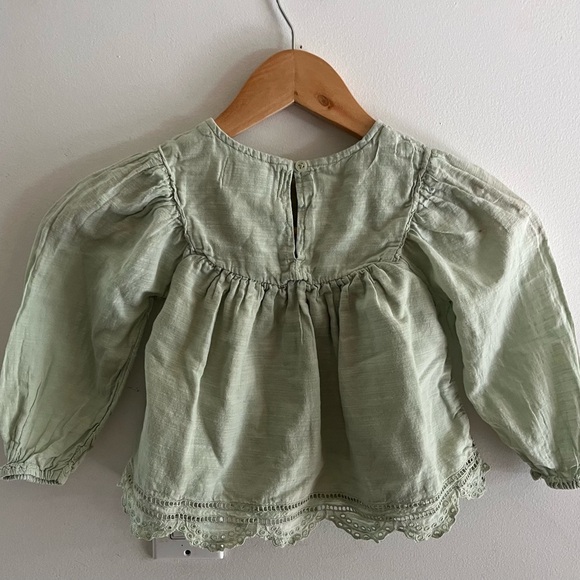 3/$20 Girls Old Navy Eyelet Blouse 3T Sage Mint Green - Picture 2 of 7